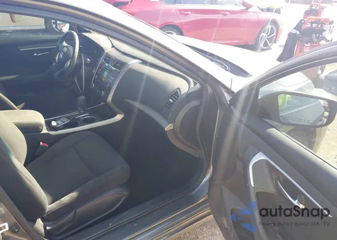 2015 Nissan Altima 2.5 Sv z USA, uszkodzony, nr VIN 1N4AL3AP5FC169971